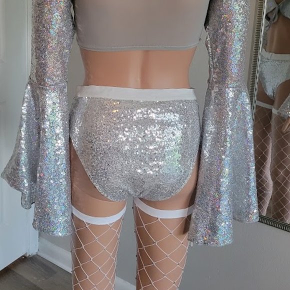 iHR/Cherry Mellow Silver Sequin Booty Shorts EUC - Picture 4 of 4